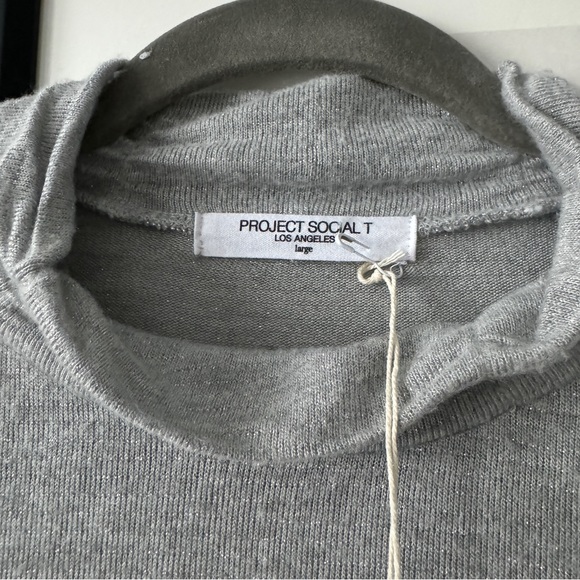 Project Social T | NWT Light Gray Metallic Mock Neck Long Sleeve Size Large - Picture 8 of 9